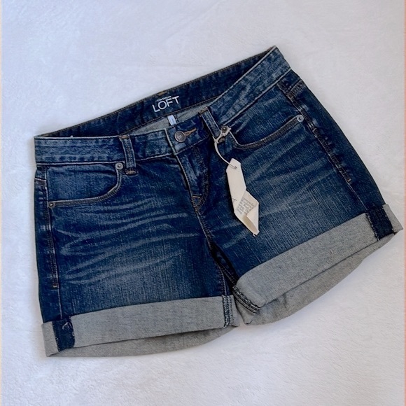 LOFT Pants - LOFT ROLLUP DENIM SHORTS